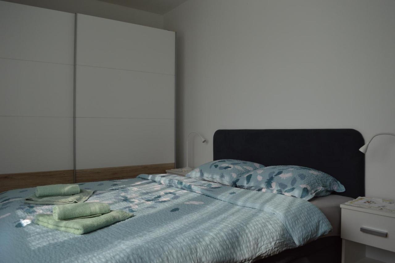 Apartma Patrik โคบาริด ภายนอก รูปภาพ