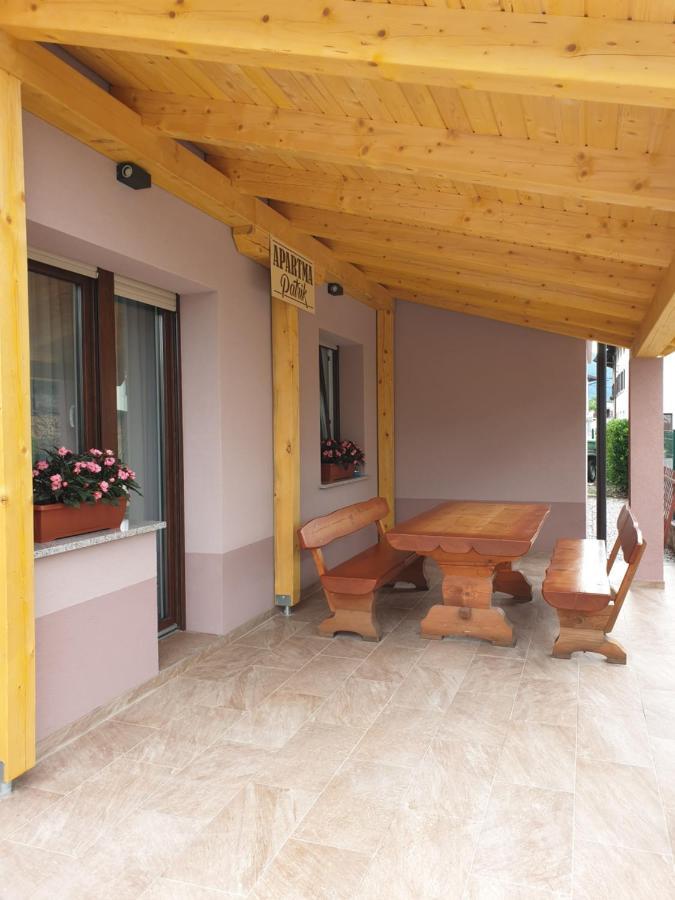 Apartma Patrik โคบาริด ภายนอก รูปภาพ
