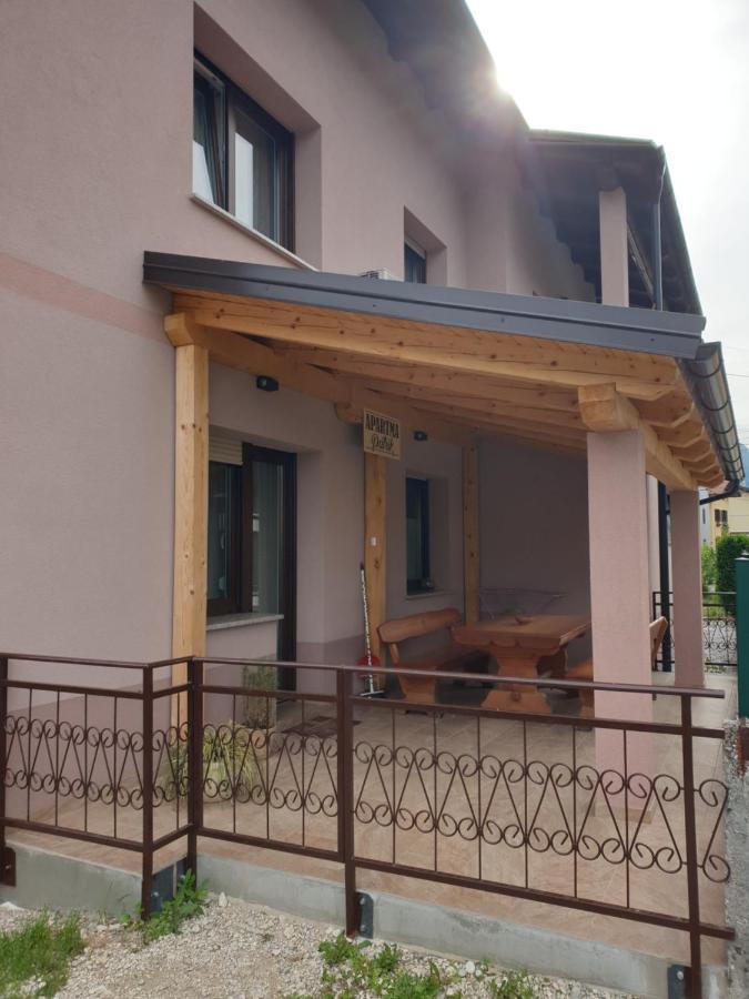 Apartma Patrik โคบาริด ภายนอก รูปภาพ