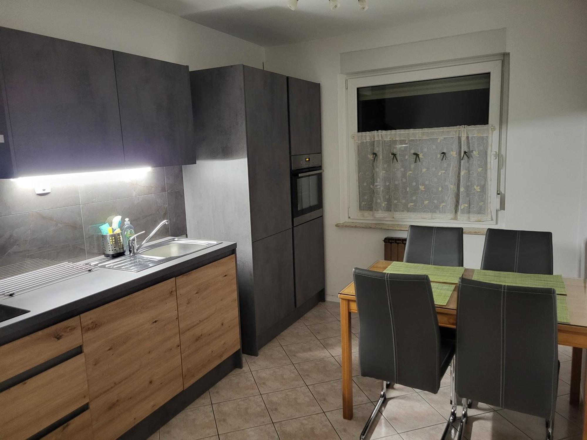 Apartma Patrik โคบาริด ภายนอก รูปภาพ